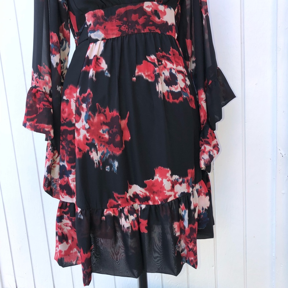 Betsey Johnson dress floral print surplice front size 2 black red bell sleeve - Picture 3 of 12
